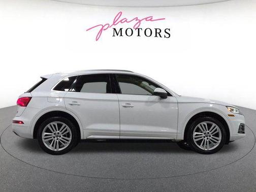 Ibis White 2018 Audi Q5 2.0T Tech Premium