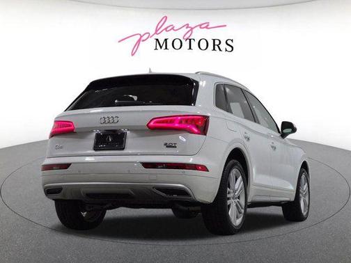 Ibis White 2018 Audi Q5 2.0T Tech Premium