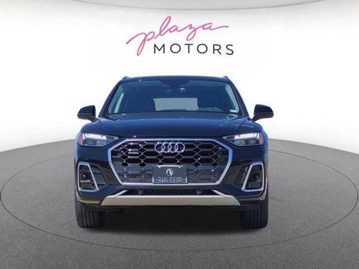 Mythos Black Metallic 2023 Audi Q5 45 S line Premium