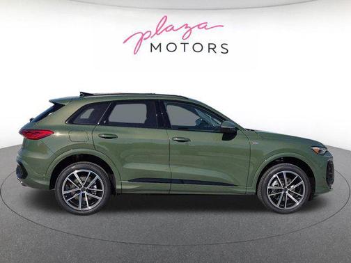 District Green Metallic 2026 Audi Q5 Premium Plus TFSI quattro S tronic