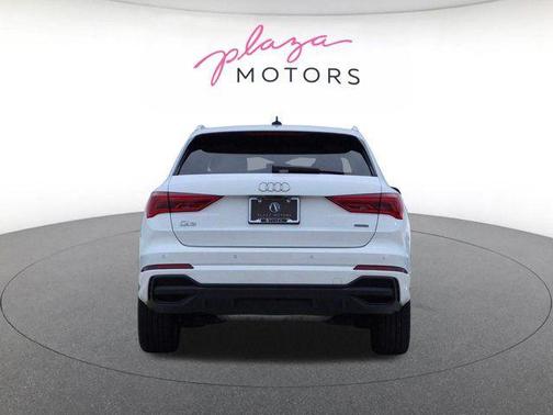 Ibis White 2023 Audi Q3 45 S line Premium Plus