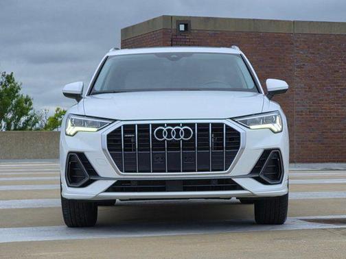 Ibis White 2023 Audi Q3 45 S line Premium Plus