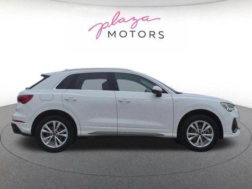 Ibis White 2023 Audi Q3 45 S line Premium Plus