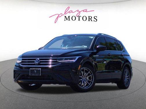 Deep Black Pearl 2024 Volkswagen Tiguan 2.0T SE 4MOTION
