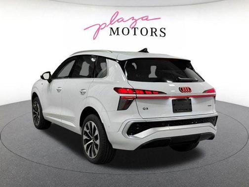Glacier White Metallic 2026 Audi Q3 TFSI quattro S tronic