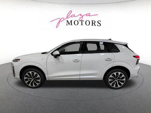 Glacier White Metallic 2026 Audi Q3 TFSI quattro S tronic