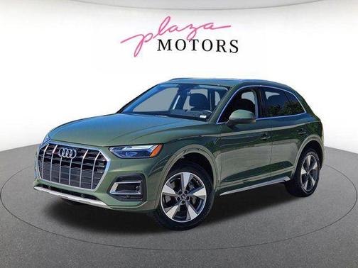 District Green Metallic 2023 Audi Q5 40 Premium