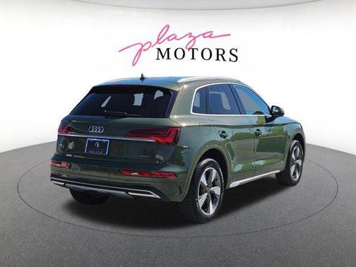 District Green Metallic 2023 Audi Q5 40 Premium