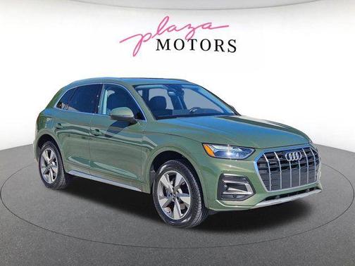 District Green Metallic 2023 Audi Q5 40 Premium
