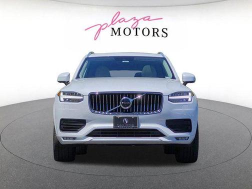 Crystal White Metallic 2020 Volvo XC90 T6 Momentum