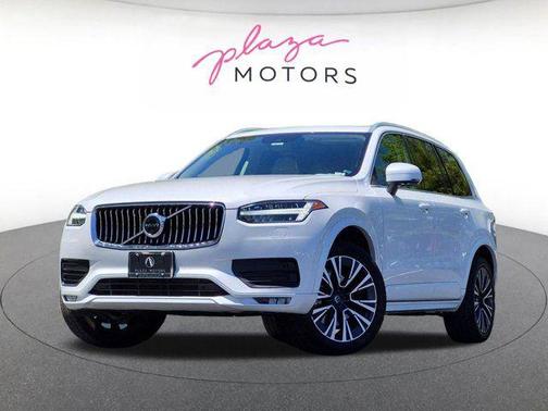 Crystal White Metallic 2020 Volvo XC90 T6 Momentum
