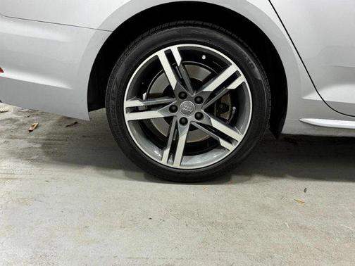 Florett Silver Metallic 2018 Audi A4 2.0T Premium Plus