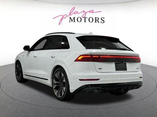 Glacier White Metallic 2026 Audi Q8 55 Premium Plus