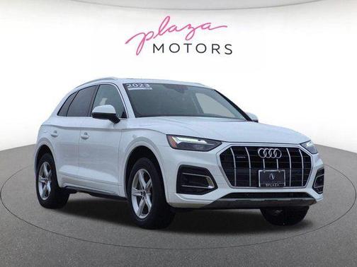 Ibis White 2023 Audi Q5 40 Premium