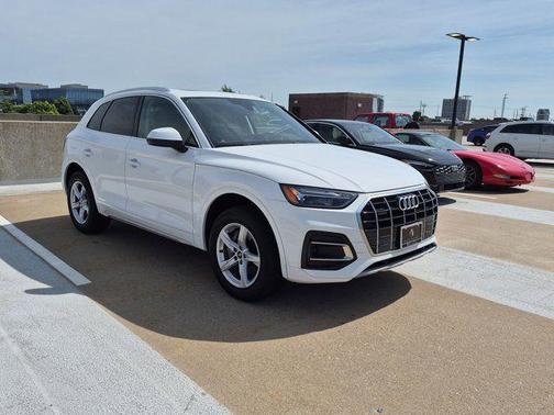 Ibis White 2023 Audi Q5 40 Premium