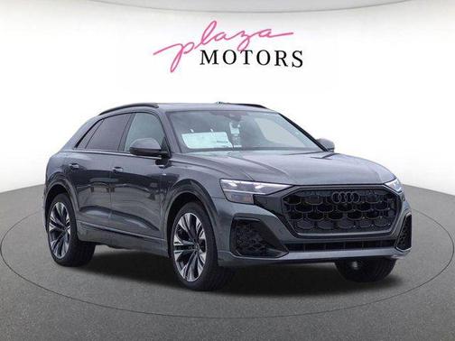 Daytona Gray Pearl Effect 2026 Audi Q8 55 Premium Plus