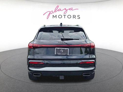 Mythos Black Metallic 2025 Audi Q5 Premium Plus TFSI quattro S tronic