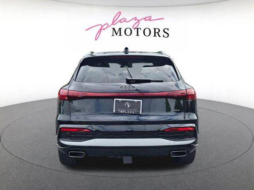 Mythos Black Metallic 2025 Audi Q5 Premium Plus TFSI quattro S tronic