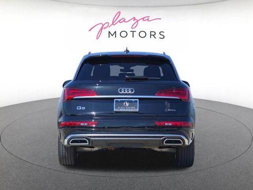 Mythos Black Metallic 2023 Audi Q5 45 S line Premium
