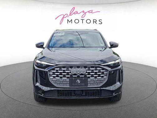 Mythos Black Metallic 2025 Audi Q5 Premium TFSI quattro S tronic