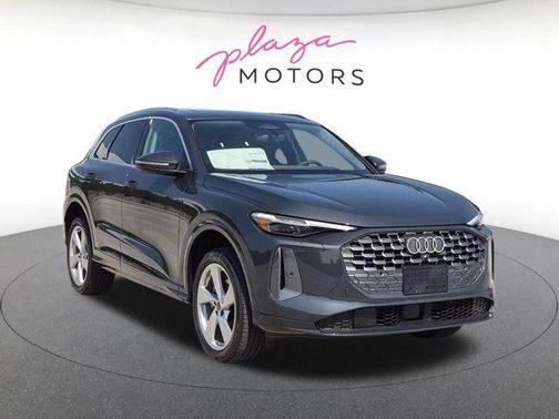 Tambora Gray Metallic 2026 Audi Q5 Premium Plus TFSI quattro S tronic
