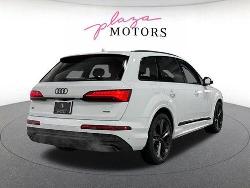 Glacier White Metallic 2026 Audi Q7 55 Premium Plus