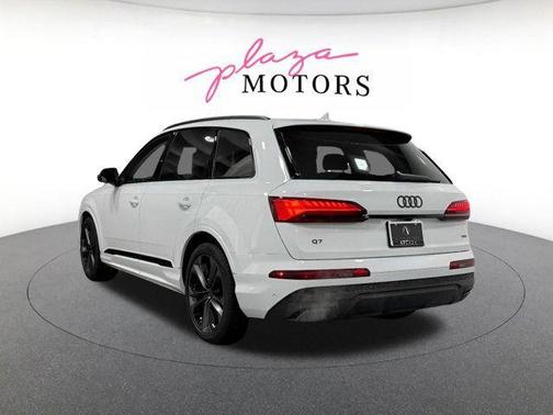 Glacier White Metallic 2026 Audi Q7 55 Premium Plus