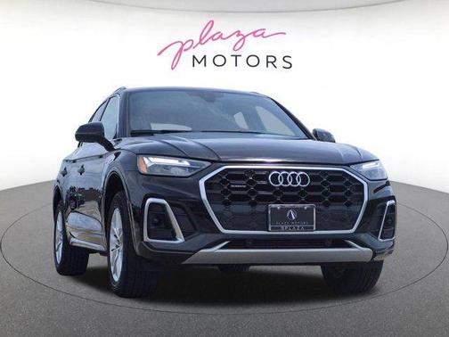 Mythos Black Metallic 2023 Audi Q5 45 S line Premium