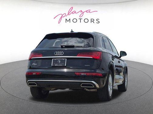 Mythos Black Metallic 2023 Audi Q5 45 S line Premium