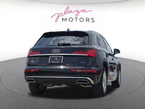 Mythos Black Metallic 2023 Audi Q5 45 S line Premium