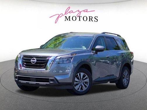 Gun Metallic/Super Black 2025 Nissan Pathfinder SV FWD
