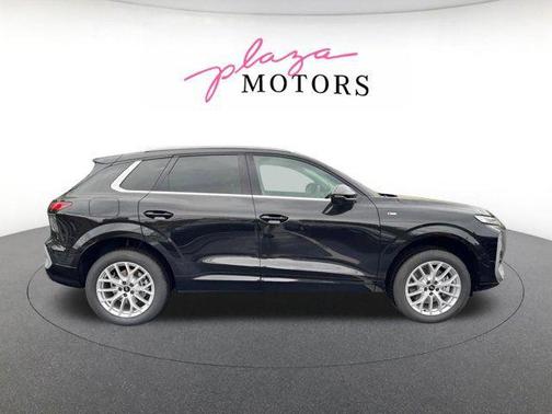 Mythos Black Metallic 2026 Audi Q3 TFSI quattro S tronic