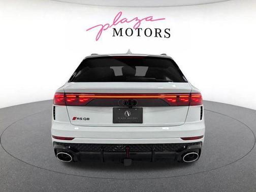 Glacier White Metallic 2025 Audi RS Q8 4.0T