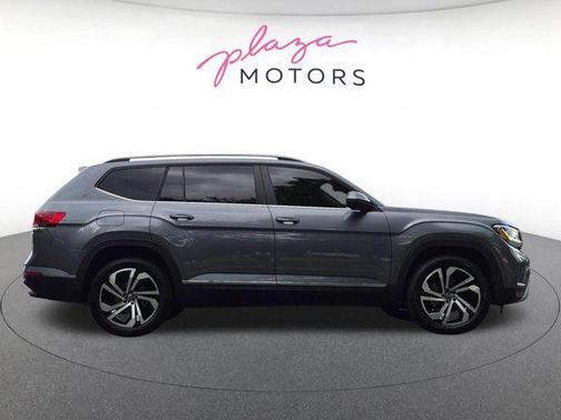 Platinum Gray Metallic 2022 Volkswagen Atlas 3.6L SEL