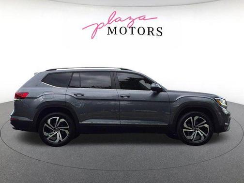 Platinum Gray Metallic 2022 Volkswagen Atlas 3.6L SEL