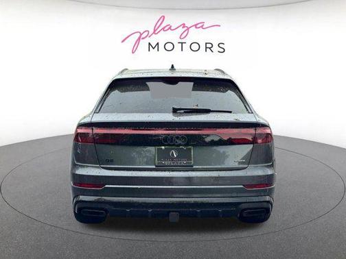 Daytona Gray Pearl Effect 2026 Audi Q8 55 Premium Plus