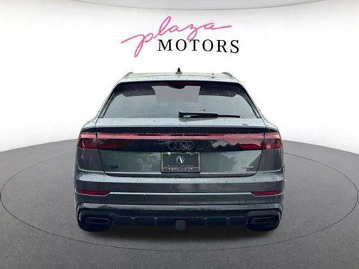 Daytona Gray Pearl Effect 2026 Audi Q8 55 Premium Plus
