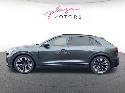 Daytona Gray Pearl Effect 2026 Audi Q8 55 Premium Plus