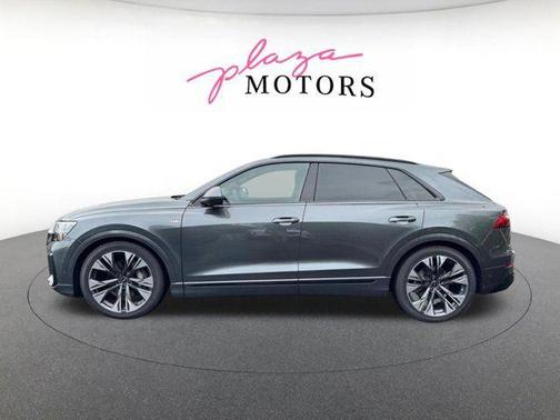 Daytona Gray Pearl Effect 2026 Audi Q8 55 Premium Plus