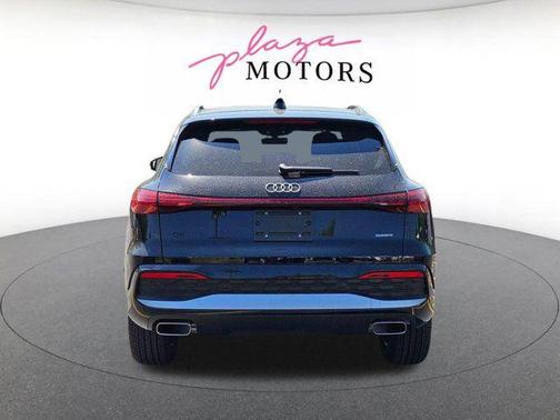Mythos Black Metallic 2026 Audi Q5 Premium TFSI quattro S tronic