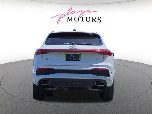 Glacier White Metallic 2025 Audi Q5 Premium TFSI quattro S tronic