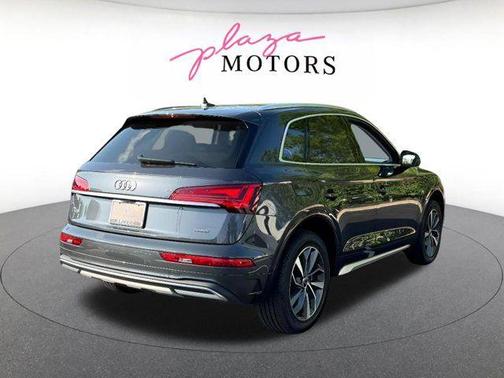 Manhattan Gray Metallic 2021 Audi Q5 45 Premium Plus
