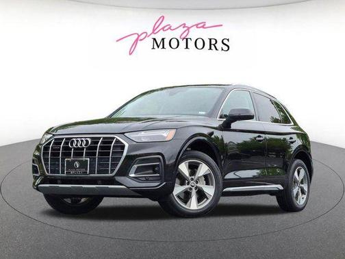 Mythos Black Metallic 2023 Audi Q5 40 Premium