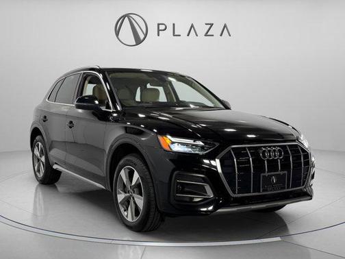 Brilliant Black 2023 Audi Q5 40 Premium