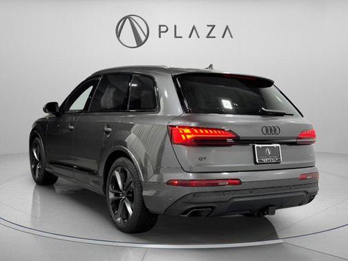 Samurai Gray Metallic 2026 Audi Q7 55 Premium Plus