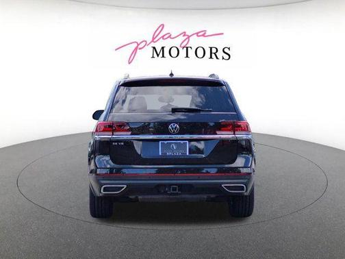 Deep Black Pearl 2023 Volkswagen Atlas 3.6L SE w/Technology
