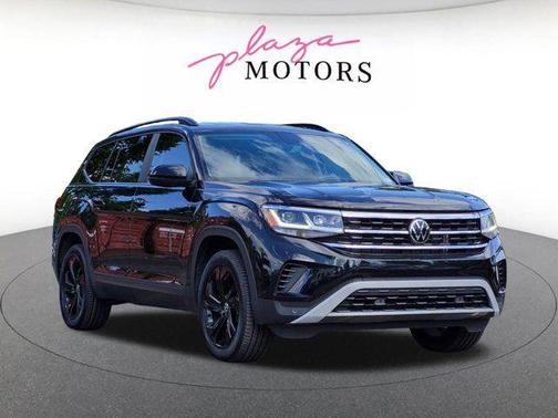 Deep Black Pearl 2023 Volkswagen Atlas 3.6L SE w/Technology