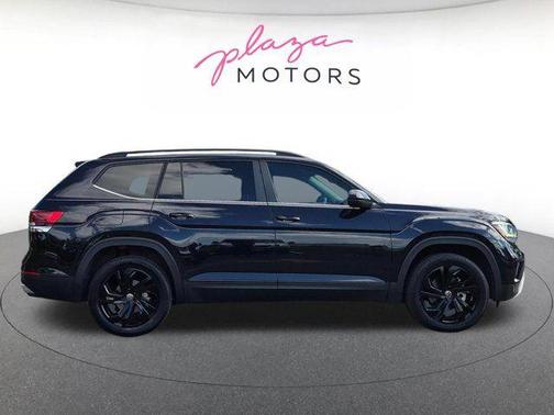 Deep Black Pearl 2023 Volkswagen Atlas 3.6L SE w/Technology