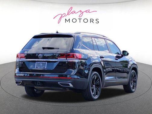 Deep Black Pearl 2023 Volkswagen Atlas 3.6L SE w/Technology