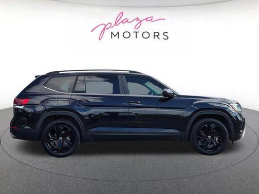 Deep Black Pearl 2023 Volkswagen Atlas 3.6L SE w/Technology